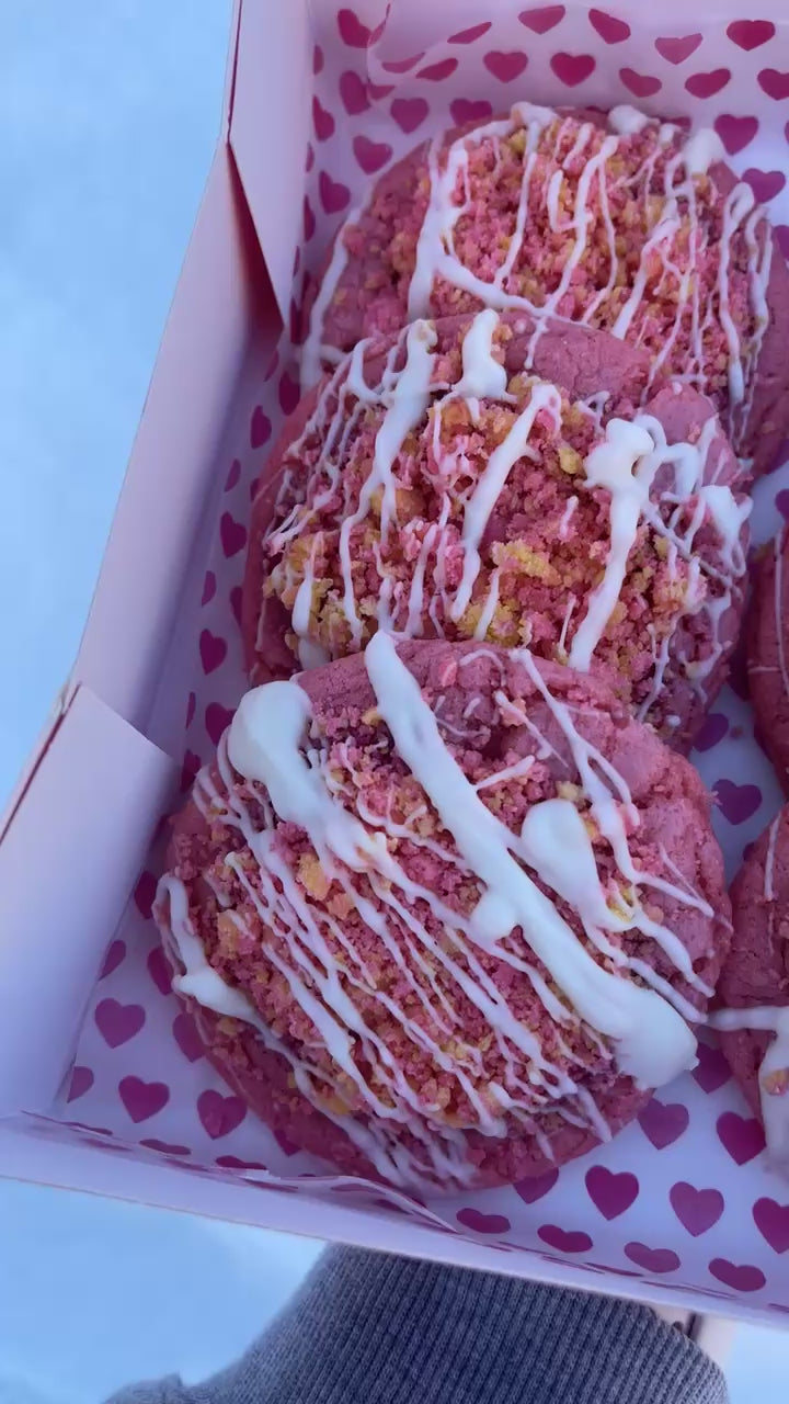 Strawberry Crunch Cookies