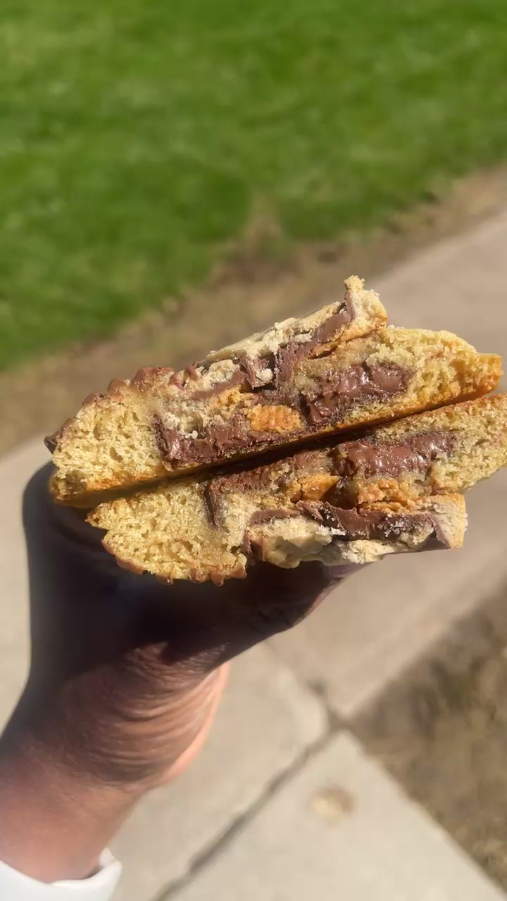 Nutella Stuffed Cookie